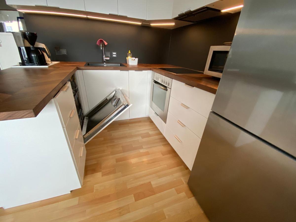Appartement Moderne Ruhige Und Schone - Modern Quiet And Beautiful Berlijn